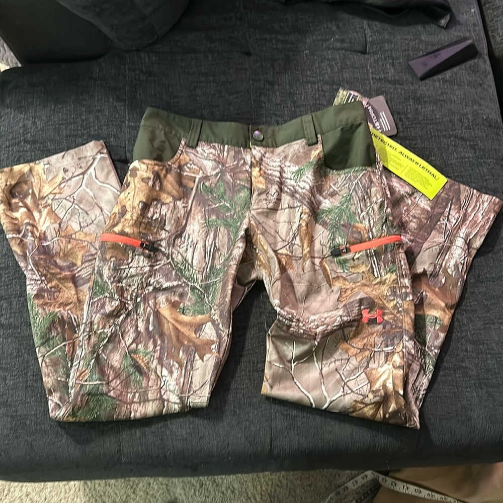 Woman’s RealTree Hunting Pants
